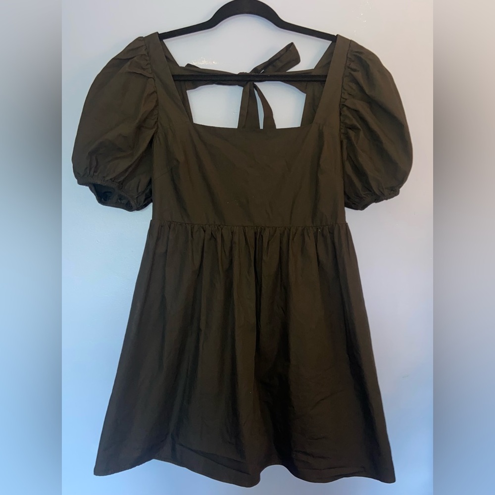 Forever 21 black puff sleeve babydoll dress